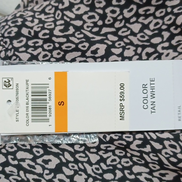 Sam & Jess Women's V-Neck Button-Front Smocked-Shoulder Top - Picture 11 of 11